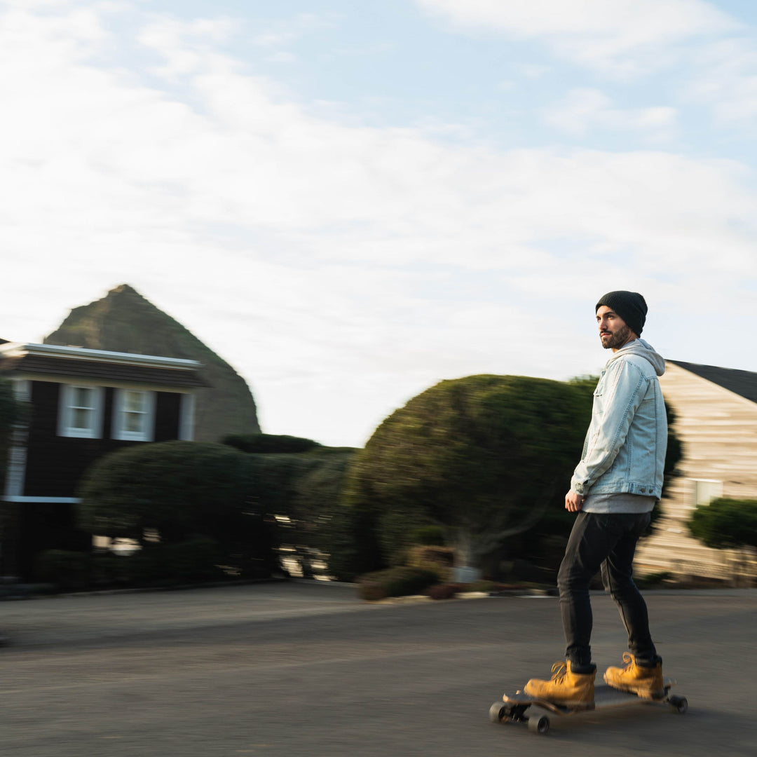 How a Buy Longboard Skateboard Helps You Stay Active in Winter