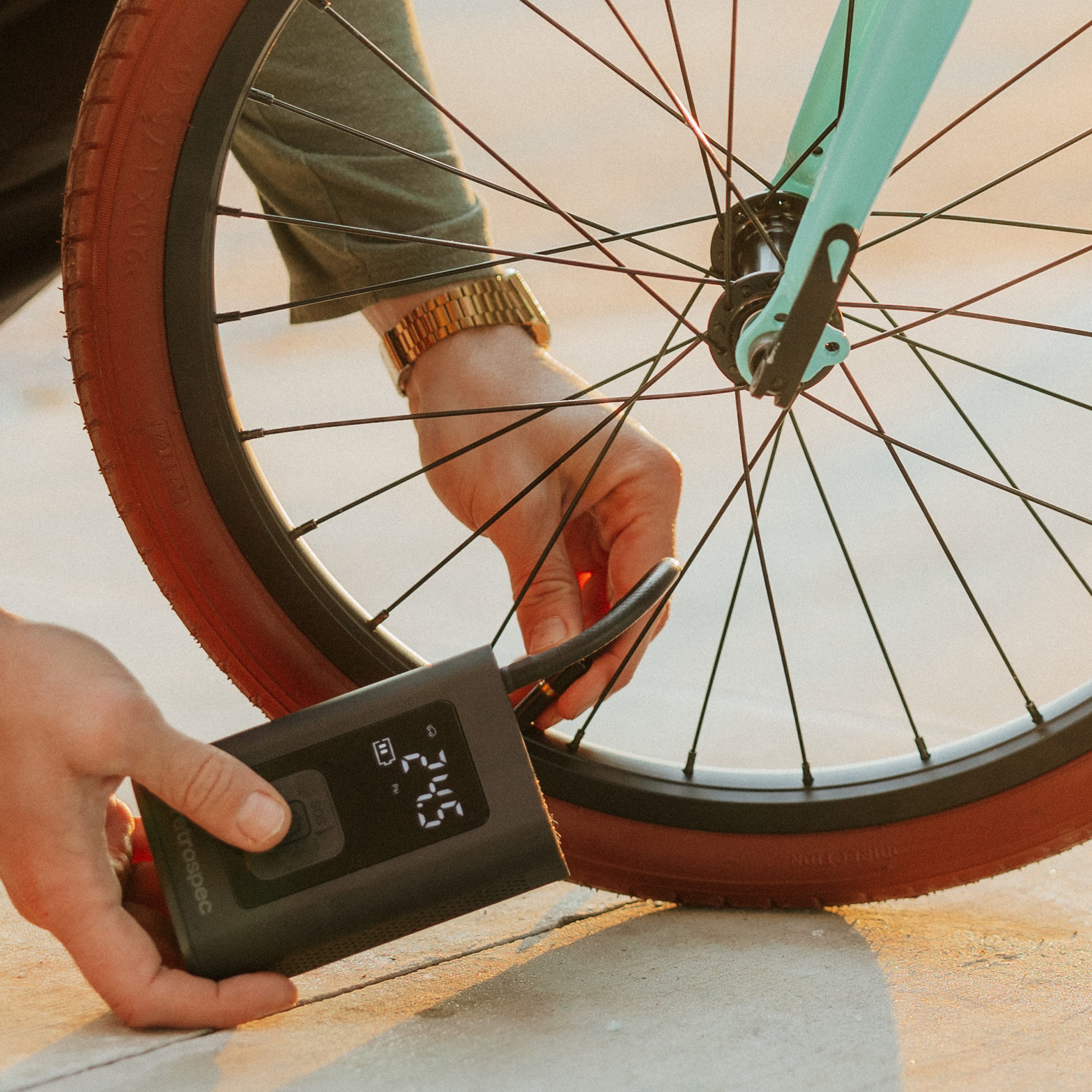 Aer Portable Air Compressor | retrospec