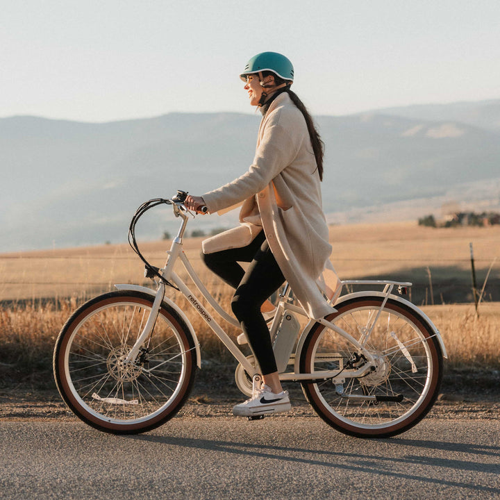 Beaumont Rev Electric City Bike - Step Through | Mint