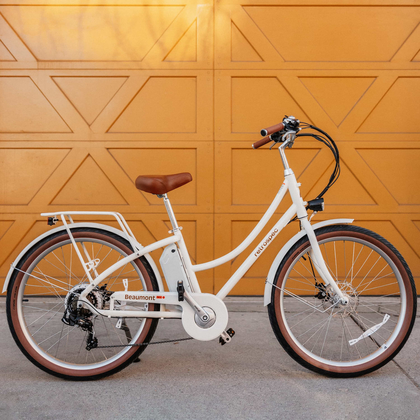 Beaumont Rev Electric City Bike - Step Through | Mint